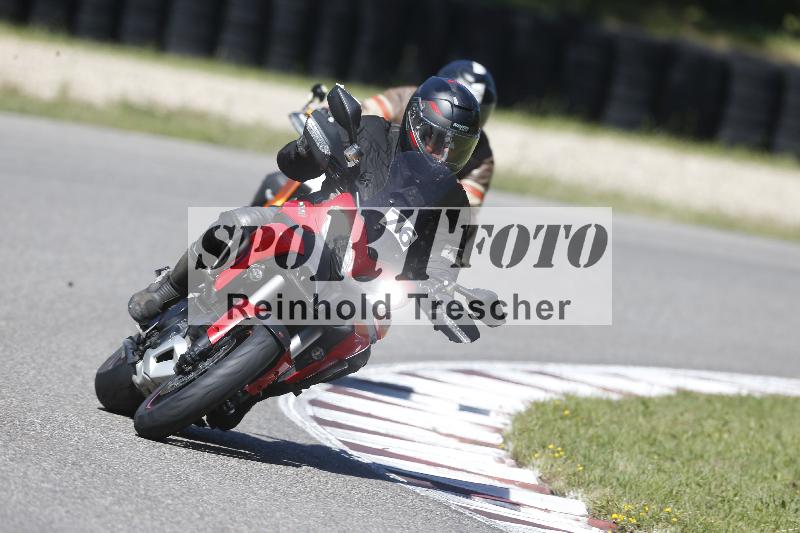 /Archiv-2025/48 25.08.2025 Cornu Master School ADR/gruen-vert/76